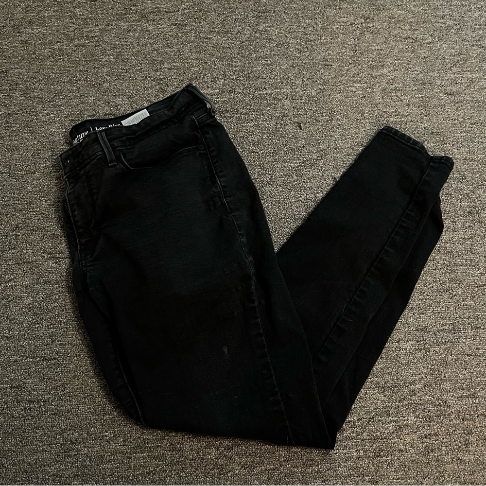 Black skinny jeans